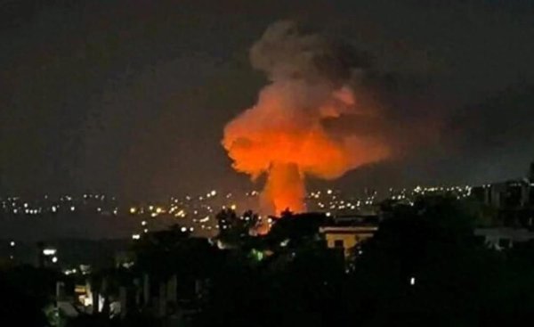 股E融 巴基斯坦突袭，枭龙战机越境空袭喀布尔！昔日兄弟反目成仇，印度乘势拉拢阿富汗